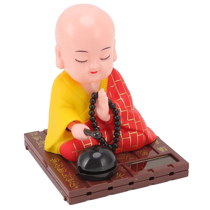 SINAGAR Little Monk Figurine, Solar Chinese Little Buddha Monk Statue, Bring Good Fortune Decoration Ornament, Funny Car Shaking Head Toy, Solar Power Nodding Head Dancing Toy (Red)